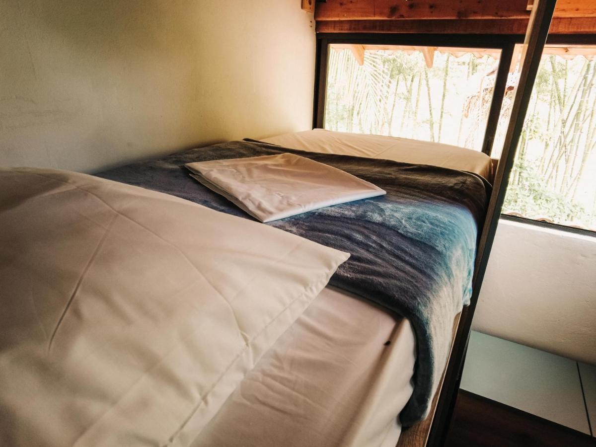 Volare Guatape Isla Hostel Exterior photo
